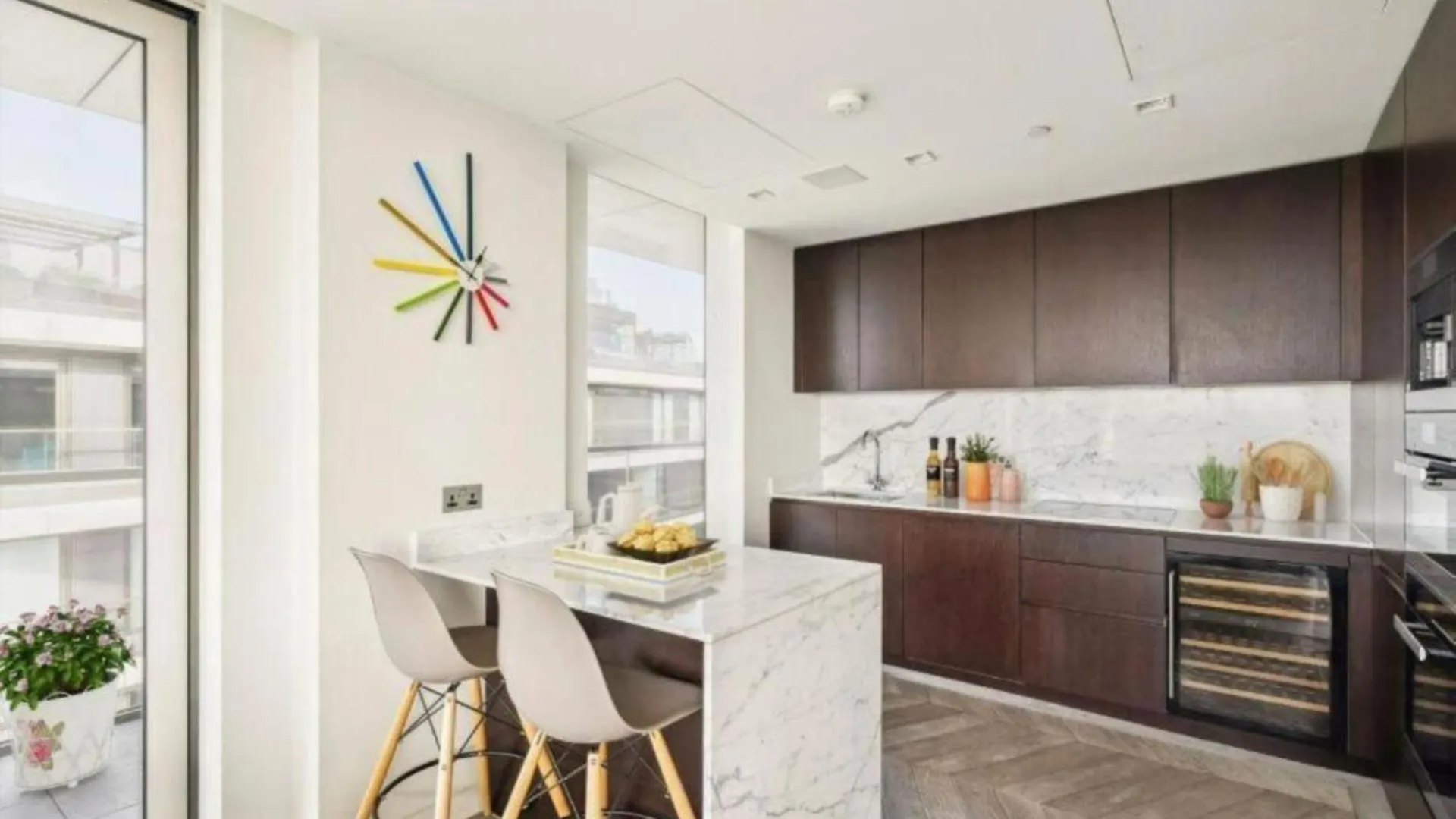 5 Million Pound Stunning Luxury Penthouse Tower Bridge Sleeps 8 Private Jacuzzi Apartment London